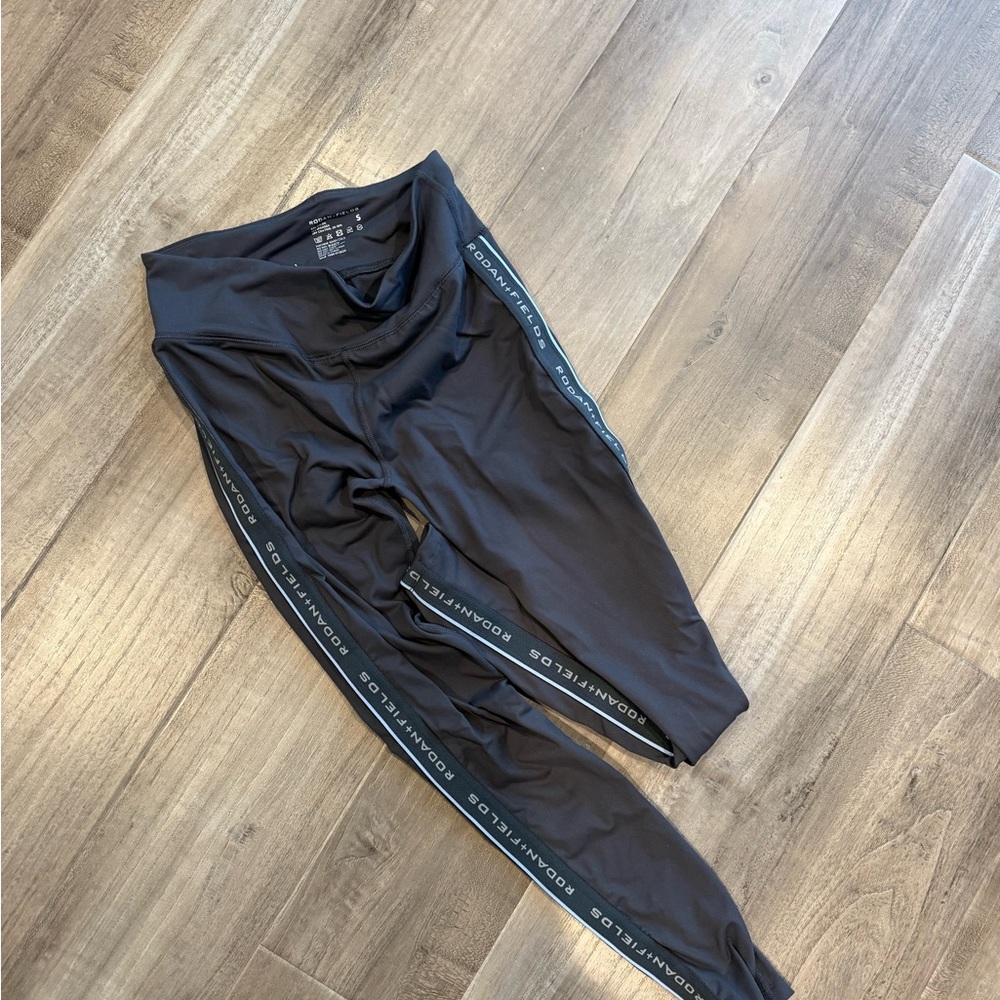 Rodan + Fields Leggings
